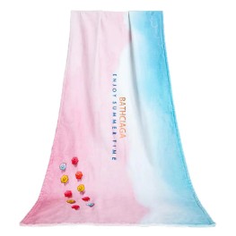 ¿Cómo empacar tus toallas de playa durante el viaje y evitar que se pegue la arena?